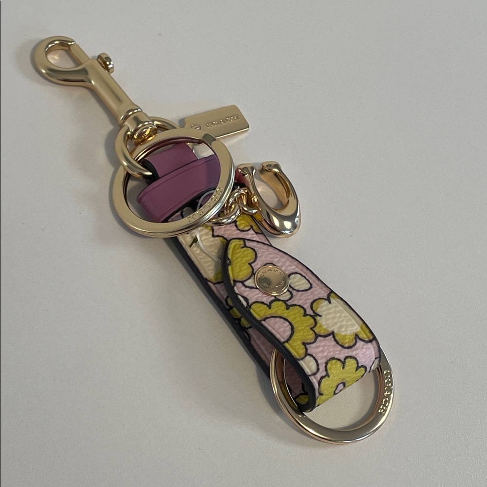 NWOT Coach Trigger Snap Valet Key Fob Keychain Bag Charm - Picture 4 of 10
